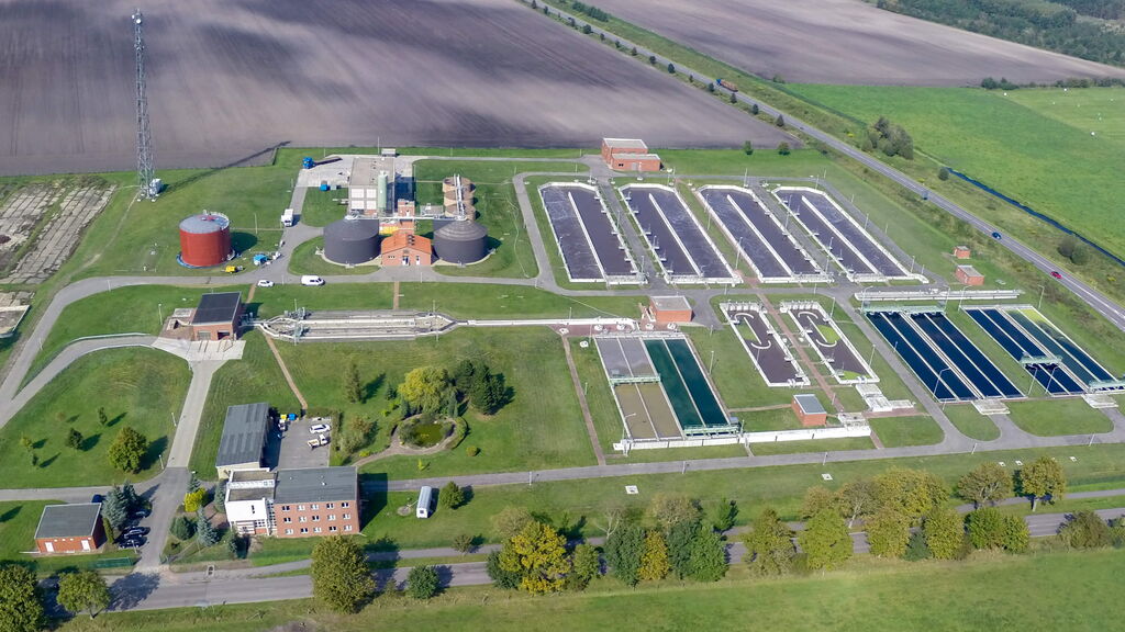 Blick von oben auf die Kläranlage Blick von oben auf die Kläranlage