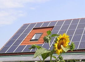 Eine Photovoltaikanlage auf einem Einfamilienhaus in der Altmark