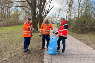 SWS-Mitarbeiter beim Frühjahrsputz 2026