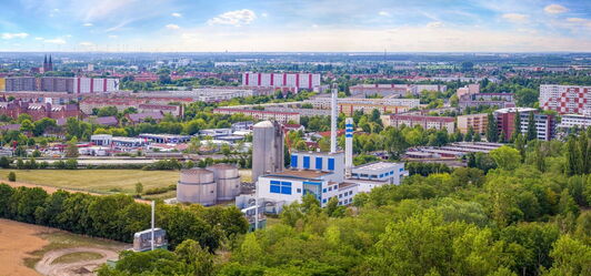 Luftbild von Stendal mit dem Kraftwerk im Vordergrund