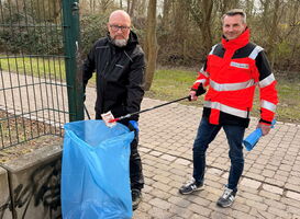 Stadtwerke Stendal Mitarbeiter bei der Müllsammelaktion 2026